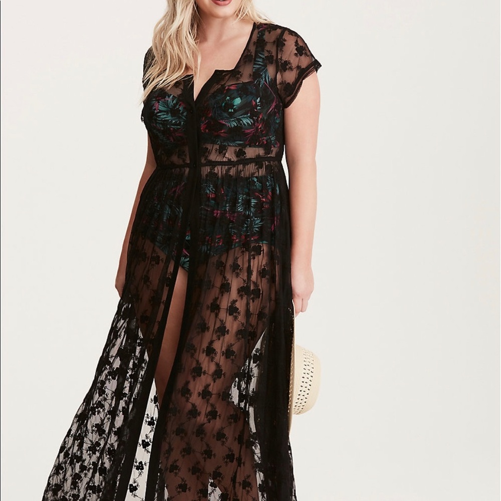 Torrid black lace maxi shell